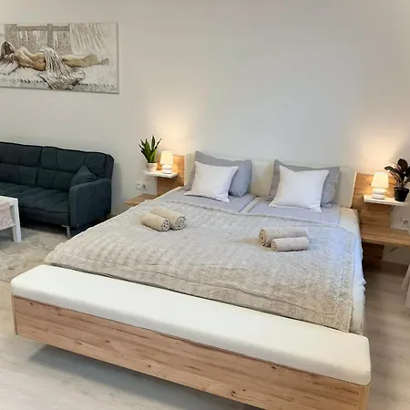 P194 Stylish Cosy * Budapest