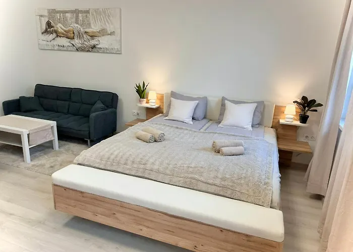 P194 Stylish Cosy * Budapest
