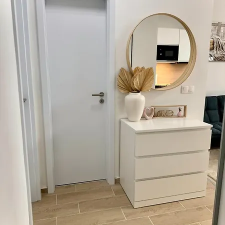 P194 Stylish Cosy Διαμέρισμα *