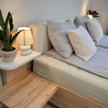 P194 Stylish Cosy Διαμέρισμα