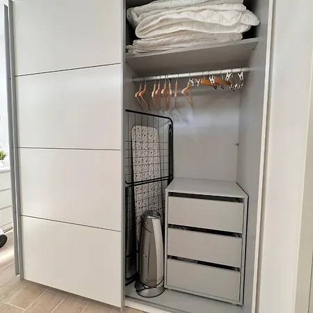 P194 Stylish Cosy